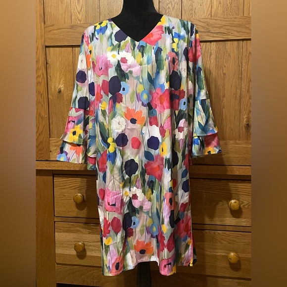 Source Unknown Dresses & Skirts - Source Unknown Multicolor Floral Dress
